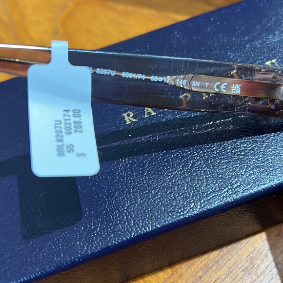 Ralph Lauren THE FARRAH Sunglasses - Picture 9 of 10